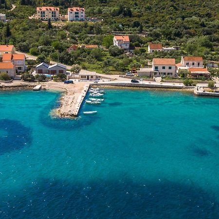 Apartment Kneze Račišće 外观 照片