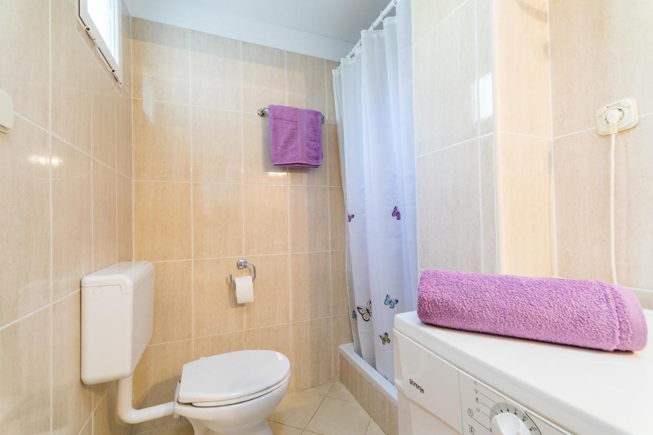 Apartment Kneze Račišće 外观 照片